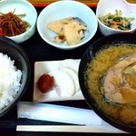 司食堂 - スタミナ(鯉こく)定食