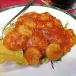 四川厨房 随苑 - エビチリ定食750円（ランチは、鶏唐揚げ４個、炒飯ほかは食べ放題）