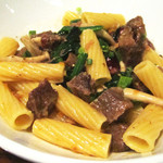 バタフライ - 和牛バラ肉と小松菜のクリームパスタ? '12 2月初旬