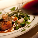 SANKARA HOTEL&SPA 屋久島 - 肉料理を赤で