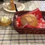 ビストロ パラディ - パン