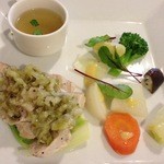 ビストロ パラディ - メイン。チキンの料理