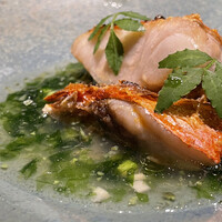 十皿 - 金目鯛の天火焼き 青さのりのソース