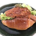 伽羅リエゾン - ウインナーの惣菜パン（380円）