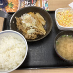 Yoshinoya - 牛焼肉定食657円