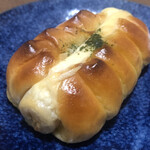 川越ベーカリー 楽楽 - 札幌のどんぐりで食べてからハマったご当地グルメちくわパン230円