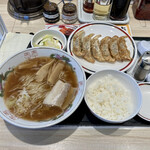 Miyoshino - 醤油ラーメンセットのご飯とラーメン少な目