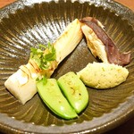 神楽坂 鉄板焼 中むら - 物集女産筍・秩父の原木椎茸・木の芽味噌を添えて