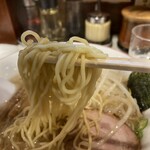 麺工房 大番 - 麺のリフトアップ