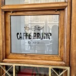 Caffè Bruno - 柱廊には Caffè Bruno もある