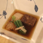 トゥ・ラ・ジョア - 青大根と和牛の炊き合せ　(2013/02)