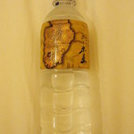 淘心庵 米屋 - ミネラルウォーターはオリジナルラベルでした。