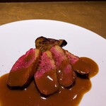 シャテーニュ - ⚫お肉料理「鴨のロースト」ハンガリー産マグレカナールの胸肉