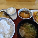 Sapporo Shiroishi Shokudou - 私の朝定食ですってぇ〜♪900円税込