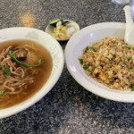 大安閣 - チャーハン & ザーサイ湯麺