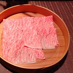 瀬里奈 - 宮崎県産の特選牛サーロインのしゃぶしゃぶ肉・その５です。