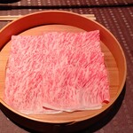 瀬里奈 - 宮崎県産の特選牛サーロインのしゃぶしゃぶ肉・その４です。