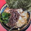 家系ラーメン 王道家直伝 との丸家  八潮店