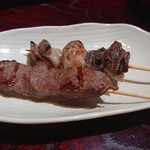 大津 御幸家 - 近江牛串(肉､アカセン)