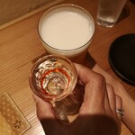 旬魚旬菜まるとび - 乾杯はヽ(*ﾟ∀ﾟ)ﾉヽ(ﾟ∀ﾟ*)ﾉ
      ☆生ビール
      ☆〆張鶴
      まるくコクの有る新潟銘酒ｸｩｰｯ!!”(*>∀<)o(酒)"
      