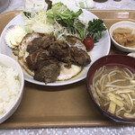 たらふく - パイカとチャーシュー定食