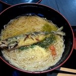 Michinoekimitsushisaidoresutorantotonaya - 名物の大名にゅう麺（アジ）