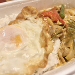 さいとう食堂 - 【パットペットムー】豚肉といんげんのレッドカレー炒め！辛いけどクリーミーさもあり、ハーブがすごくいい香りです！