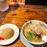 Hakata Ramen Ushijima - 美味しいセット　950円税込