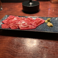 カルネジーオ イースト - 