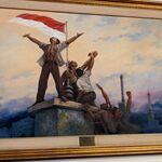 Hotel Majapahit - オランダからインドネシア独立　オランダ国旗の下の青を破いてインドネシア国旗
