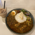 curry bar nidomi - こんもり(ご飯少なめで頼んでます)