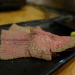 立喰い焼肉 治郎丸 - 牛タン刺身