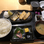 Sakanadonya Uoichi Shouten - 鮭はらすとさば焼き定食