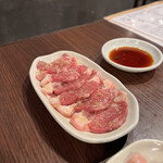 炭火焼肉ホルモン うらら - タンした