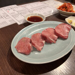 炭火焼肉ホルモン うらら - 