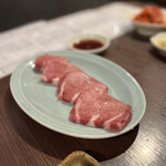 炭火焼肉ホルモン うらら - 