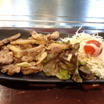 お父さんのキャベツ - 「親鶏の塩焼き」（700円）