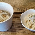 ねこまど - ある日のスープと小鉢(マカロニサラダ)