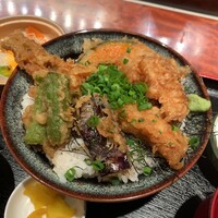 天ぷら 旬和食 あきら - 穴子天丼御膳（1000円）