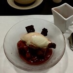 ビストロ　アギャット - イチヂクのコンポート　バニラアイス添え