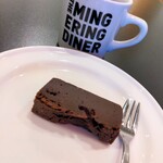 THE MINGERING DINER - ショコラテリーヌ&紅茶を頂き！！小さめサイズだけどかなり濃厚(≧∀≦)