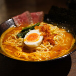 黒毛和牛焼肉 白か黒 - 本格海老だしラーメン
