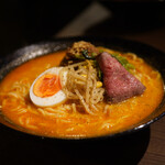 黒毛和牛焼肉 白か黒 - ごま担々麺
