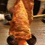 黒毛和牛焼肉 白か黒 - 幸せのサーロイン