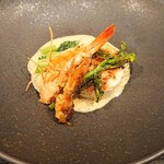 鉄板焼 七海 - カリカリのエビ