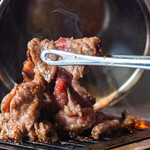 焼肉 泰山 - 料理写真:蒸し焼きカルビ