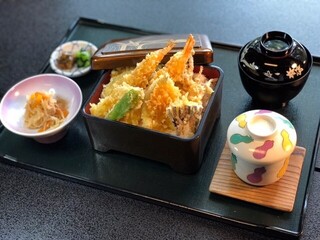 Resutoran Suginami - 天重御膳