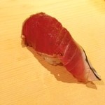 すし 豊倉 - 春だね
      ☆*:.｡. o(≧▽≦)o .｡.:*☆
      鰹が旨い！