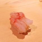 すし 豊倉 - 甘エビの昆布〆
      なんてモチモチ！
      ☆*:.｡. o(≧▽≦)o .｡.:*☆