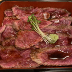 ひごと - レアなお肉で甘くて美味しい